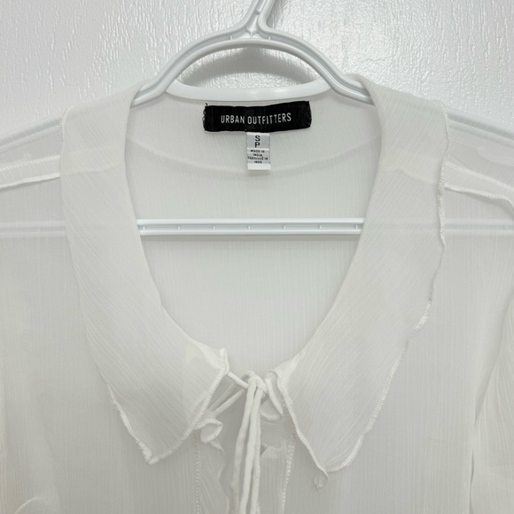UO Misty Gauze Tie-Front Blouse - Picture 4 of 5